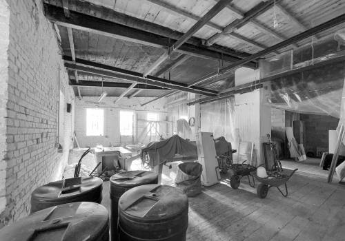 EINBAU WOHNUNG IN WERKSTATT